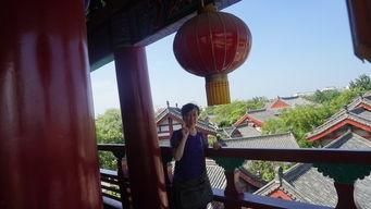 聊城古楼吃瓜,探寻历史遗迹中的夏日“吃瓜”风情