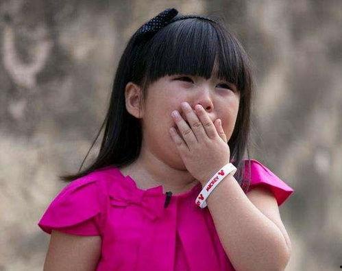 最近回族女孩吃瓜,回族女孩的甜蜜食趣