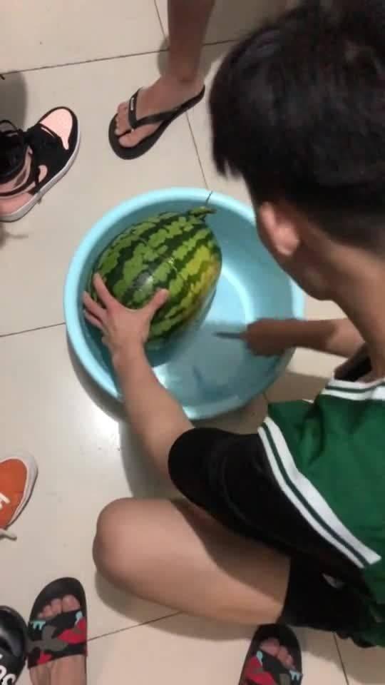 西科大宿舍吃瓜,吃瓜群众揭秘校园生活点滴